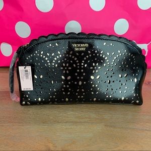 NWT VICTORIA’S SECRET PETAL EDGE BLACK BEUTY BAG